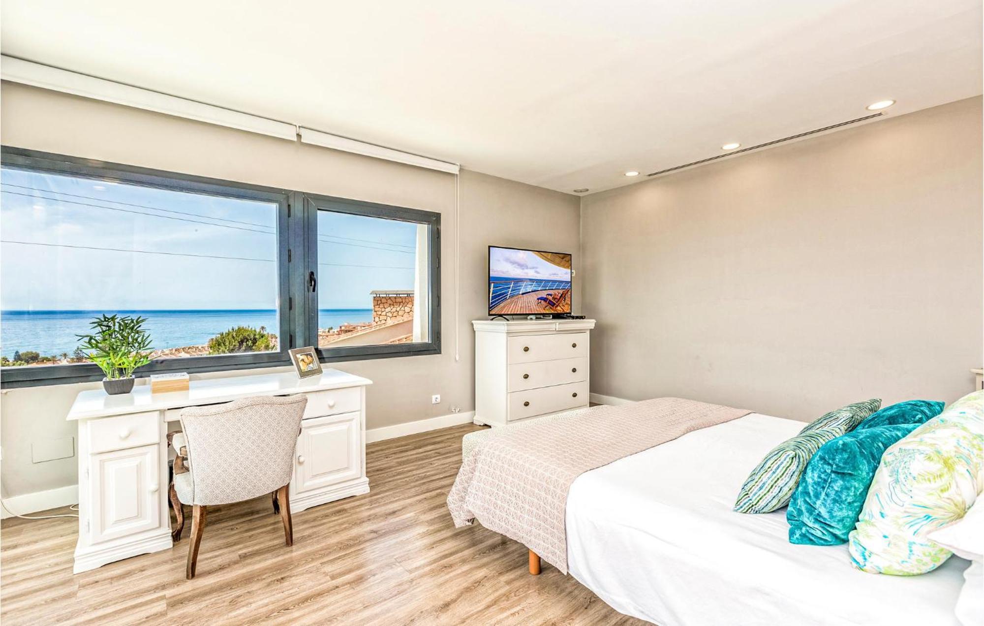 Awesome Home In Cala Del Moral With Kitchen La Cala Del Moral Ngoại thất bức ảnh